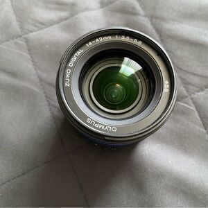 Olympus Digital Lens 14-42mm 1:3.5-5.6 ED